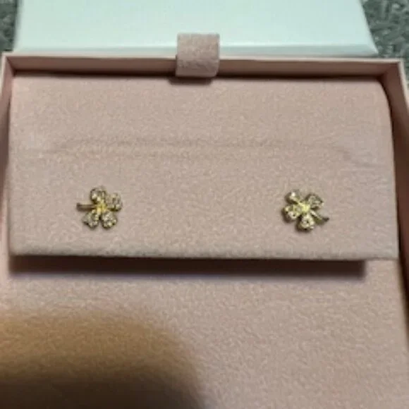 NIB Jennifer Meyer 18Kt. Mini Diamond 4-Leaf Clover Post Earrings - Picture 4 of 7